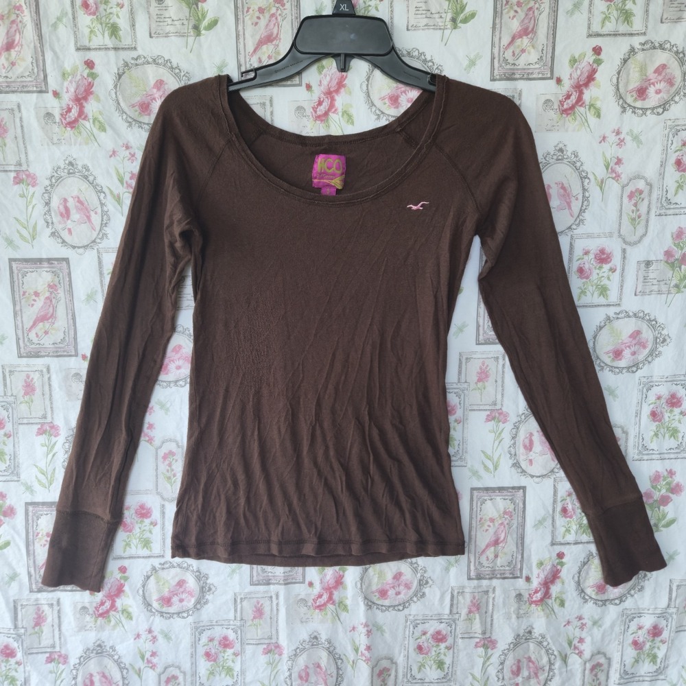 Hollister HCO Surf Co Brown Long Sleeve T Shirt Womens Size Small Scoop Neck